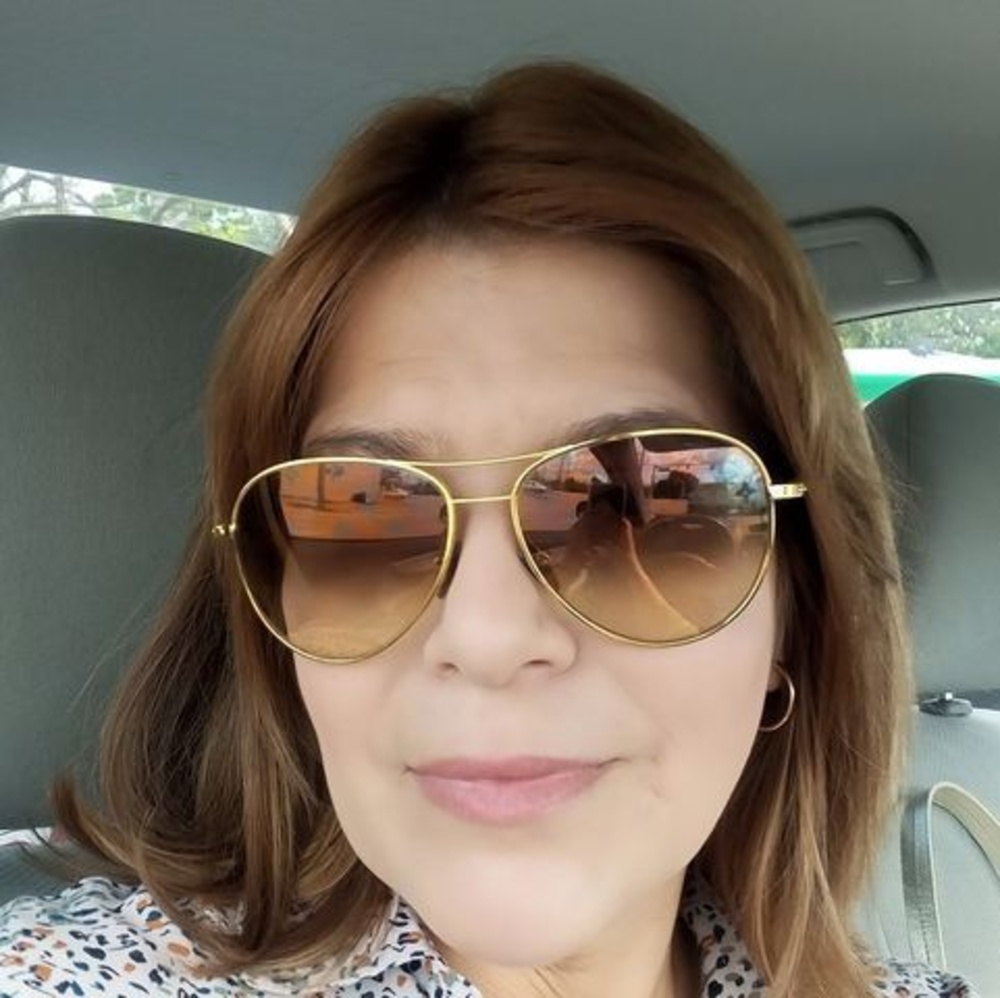 Meet your Posher, Lidia